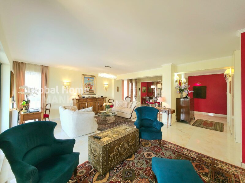 Pitesti Residence, I C Bratianu 54, panoramic view - 4 rooms - parking.